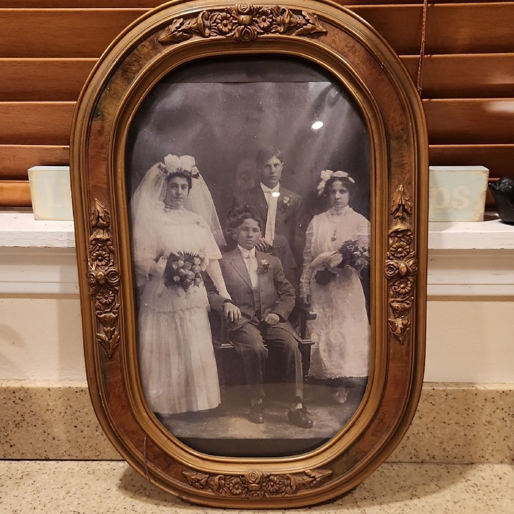Vintage Gold Ornate Photo Frame